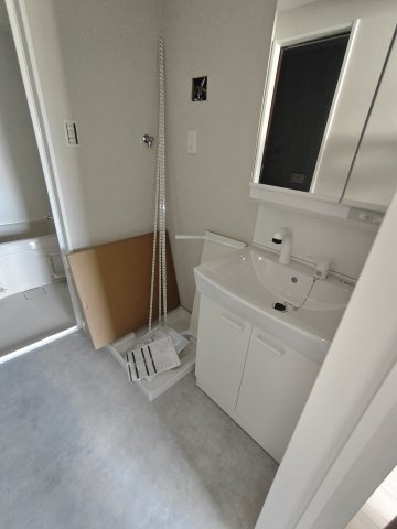 ディークラート尼崎東の独立洗面台