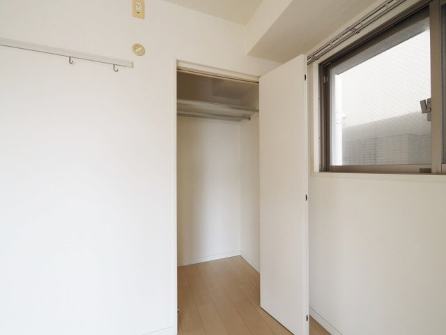 グランルージュ谷町六丁目の収納