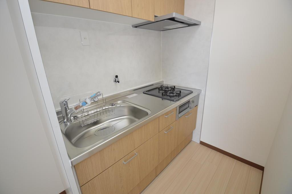 ダイアパレス医学町のキッチン|新品です