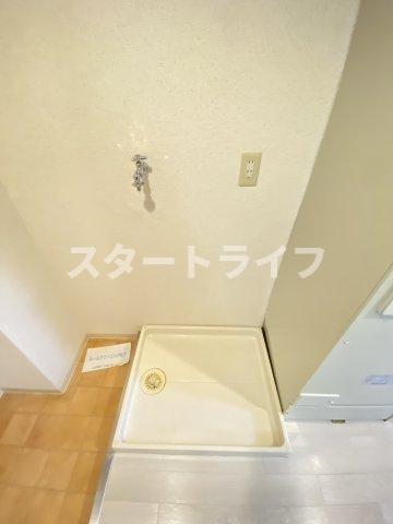 大阪市淀川区十三本町１丁目の賃貸マンションの洗面所