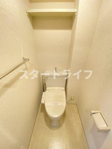 大阪市淀川区十三本町１丁目の賃貸マンションのトイレ