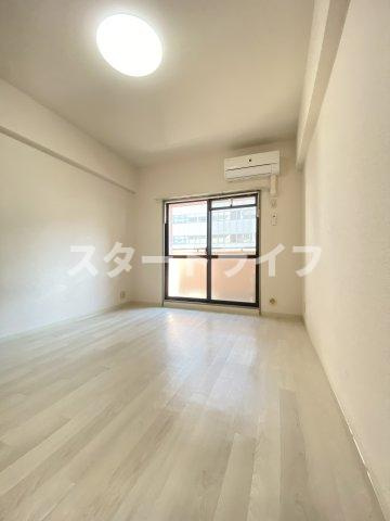 大阪市淀川区十三本町１丁目の賃貸マンションの寝室