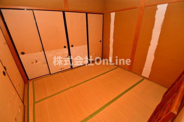 D2ハウス若江岩田の和室
