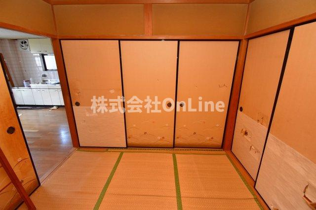 D2ハウス若江岩田の和室