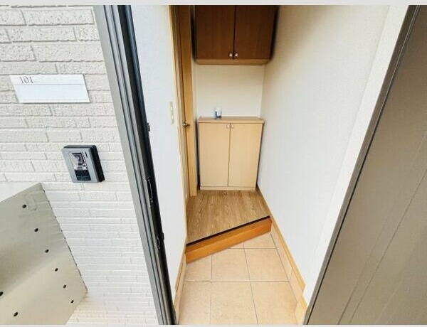 GRANDCHARIOTの玄関