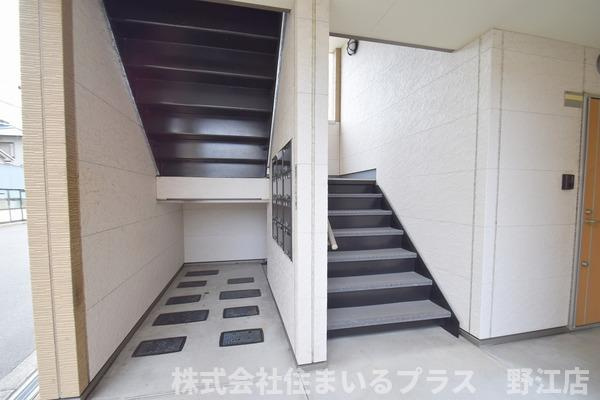 フジパレス城東諏訪Ⅵ番館のロビー