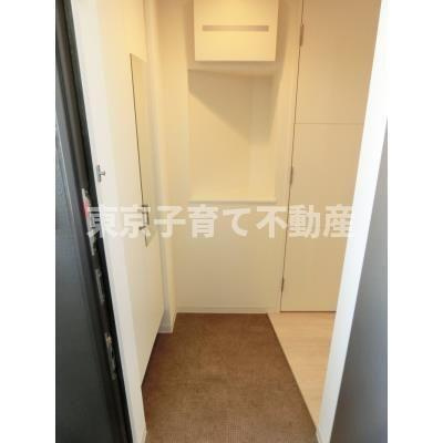アーバネックス西新宿の玄関