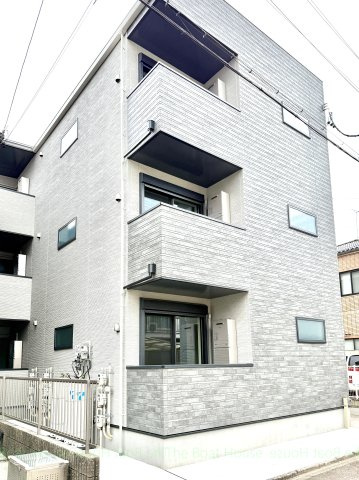クラージュ龍ノ口の外観