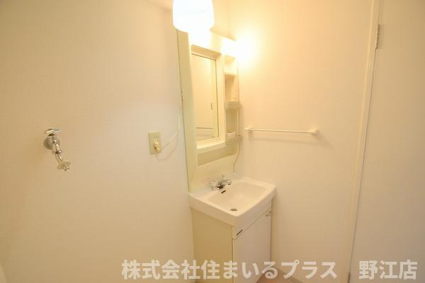 森岡ビルの洗面所