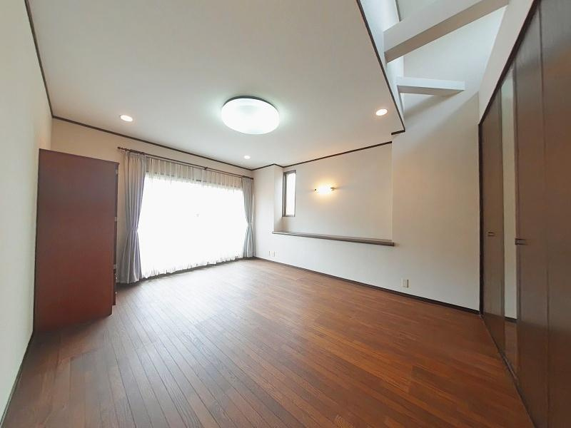 高知市潮見台1丁目　中古戸建ての洋室