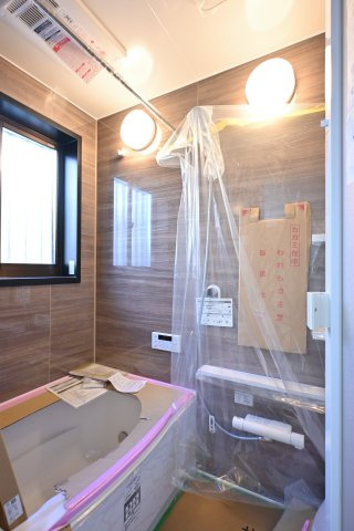 【浴室】 | 太田市上小林町 中古戸建住宅 | お風呂も入れ替え済みです♪落ち着いた木目がお洒落ですね♪