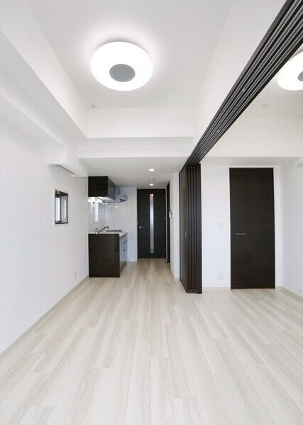 エステムコート名古屋黒川シャルマンの居間・リビング