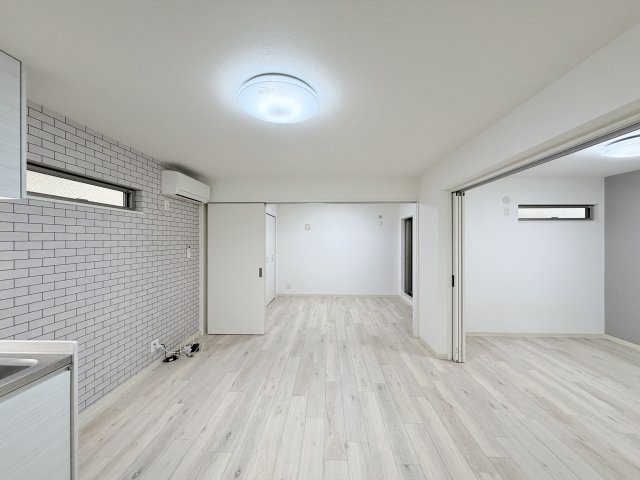 ラモーナ東大物町の居間・リビング