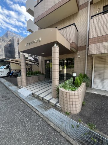 エクセレンス芦屋のエントランス