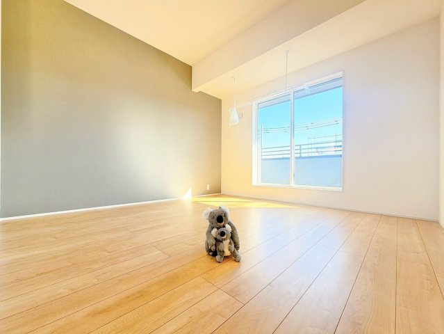 【洋室】 | 藤岡市藤岡　新築住宅 | 「どんな家具を置こうかな」とワクワクする。好みのこだわりのお部屋にしてじぶんだけの部屋でゆったりと寛げます。
