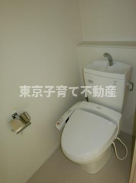 ラクアスレジデンス東新宿のトイレ