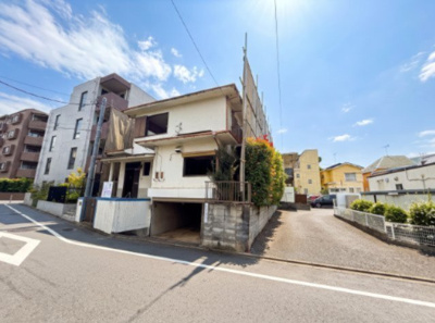 【外観】 | 【仲介手数料３２０万円が無料！】■祖師ヶ谷大蔵駅７分■南西角地状■総額１２，４８０～１３，４８０万円 | 諸費用３２０万円ＯＦＦキャンペーン！
決算キャンペーン中！
■祖師ヶ谷大蔵駅７分
■まるで南西角地のような開放感で２区画とも陽当り良好
■自由設計
■土地＋建物＝１２，４８０万円～１３，４８０万円