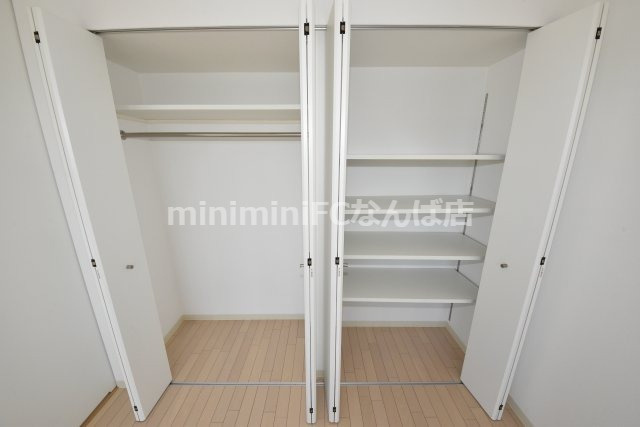 コスモリード谷町六丁目（旧：ドゥーエ谷町）の収納