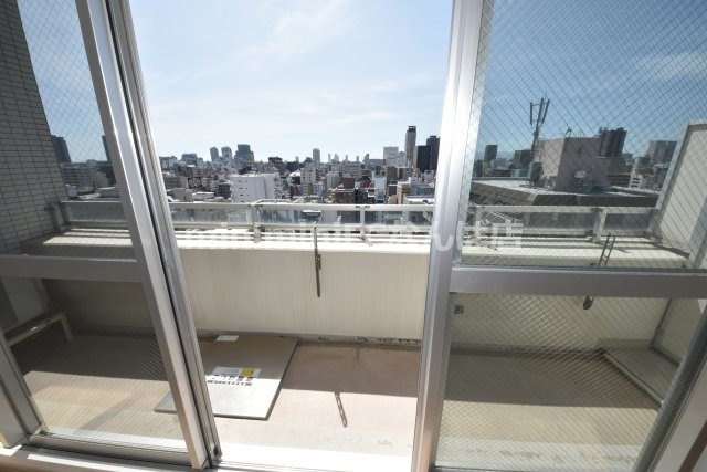 コスモリード谷町六丁目（旧：ドゥーエ谷町）のバルコニー|眺望は階数によります
