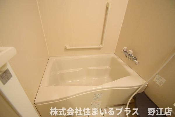 レクシア鶴見の浴室