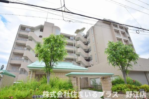 レクシア鶴見の外観