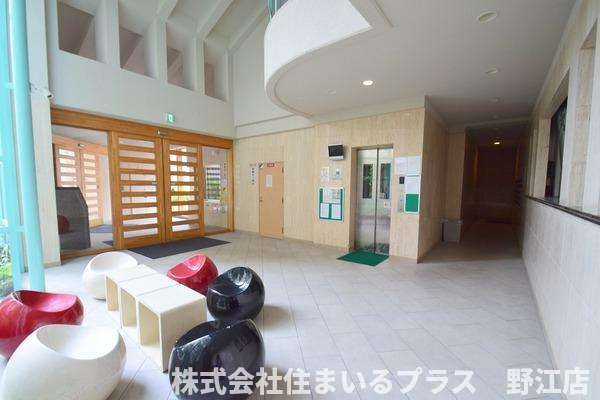 レクシア鶴見のロビー