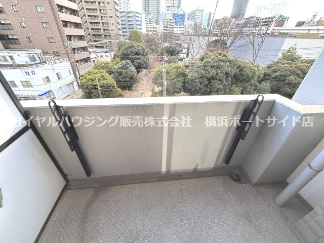 【バルコニー】