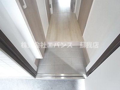【玄関】 | THE CENTRAL HONCHIBA | 収納もある玄関です
