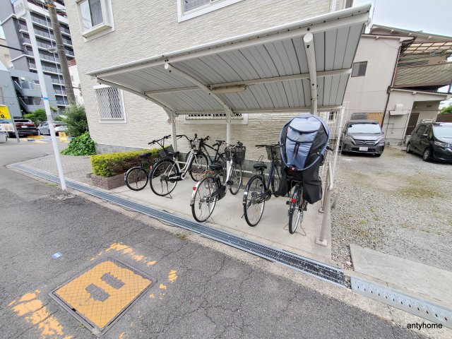 エターナル　仲介手数料無料の駐車場