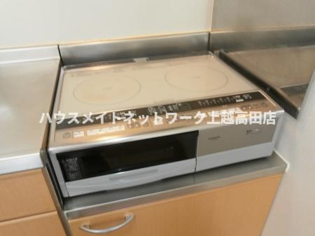 コート・ボヌールの設備|IHクッキングヒーター（参考同型室内写真）