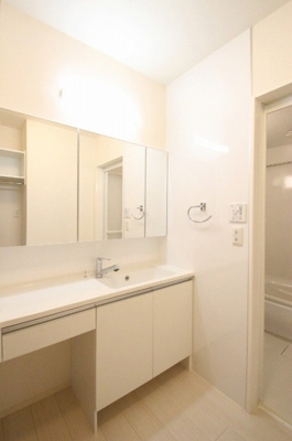 【独立洗面台】 | ロイヤルコート空港南 | 洗面化粧台