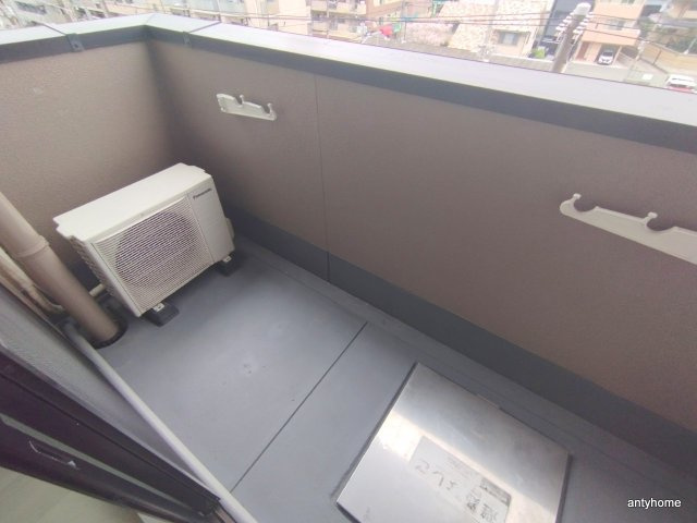 サンユタカマンション　仲介手数料無料のバルコニー