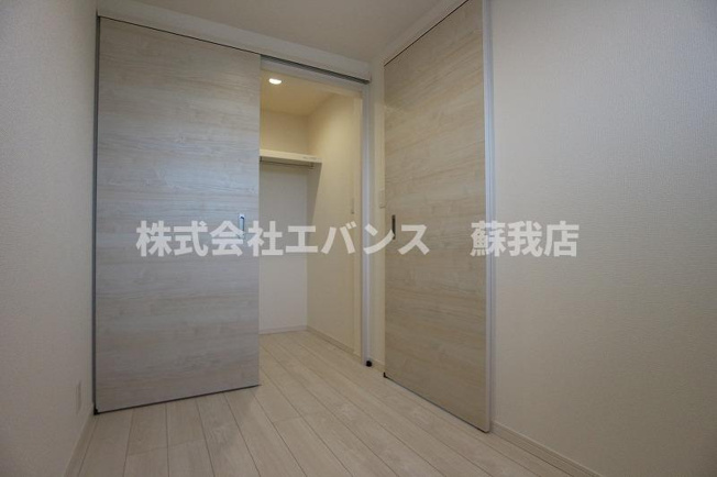 【寝室】 | ＲＥＧＡＬＥＳＴ浜野 | 同型の写真となります。