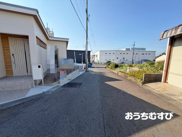 春日井市大手町2丁目(全13棟)の前面道路含む現地写真
