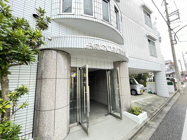 アルドーレ南大沢のエントランス|～管理形態は全部委託式　キレイにメンテナンスされているマンションです～