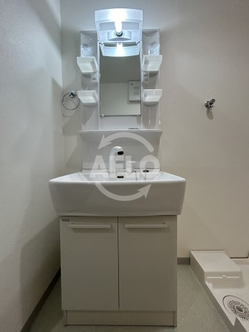 阪神ハイグレードマンション3番館　鷺洲小学校区の独立洗面台|阪神ハイグレードマンション3番館　独立洗面台