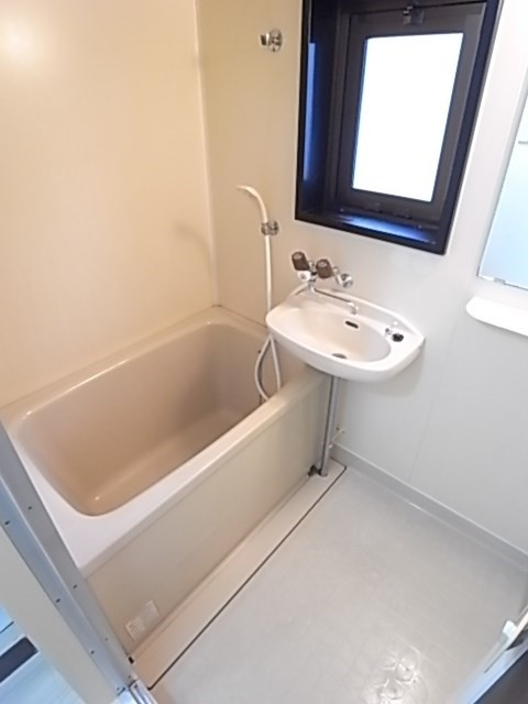 尼崎市塚口町１丁目の賃貸マンションの浴室|きれいなお風呂です