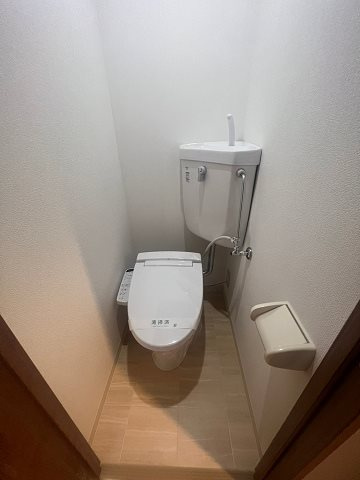 尼崎市南塚口町７丁目のアパートのトイレ