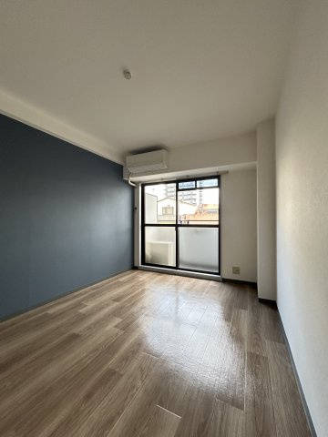 マンションタワーサイドの寝室