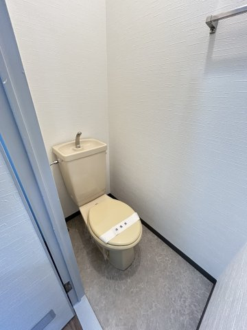 マンションタワーサイドのトイレ