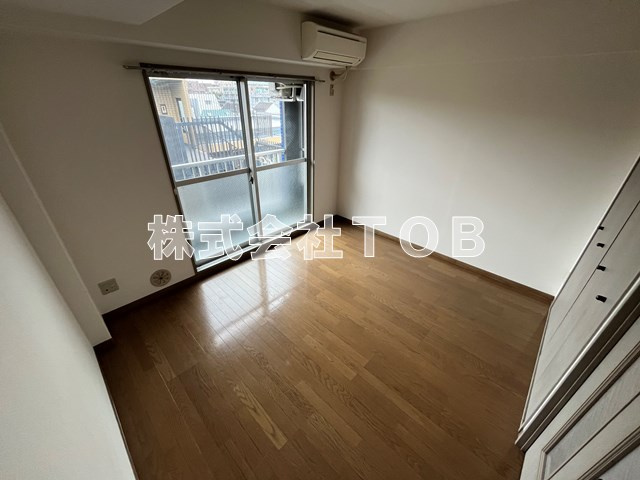 【居間・リビング】 | サンパラッツオ弐番館 | 6帖