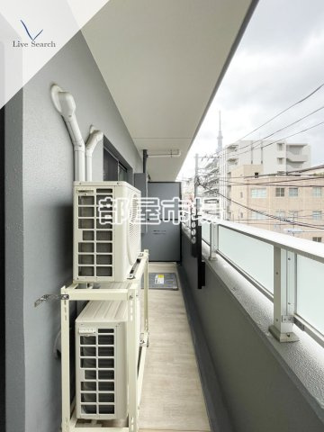 JU TOWER FRONT 亀沢のバルコニー