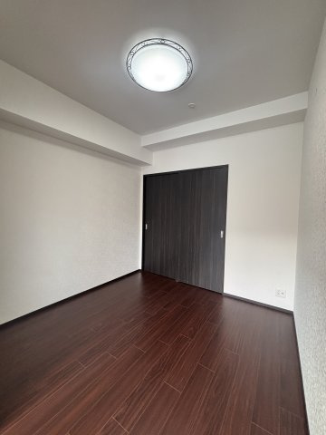 プレジオ阿波座の寝室