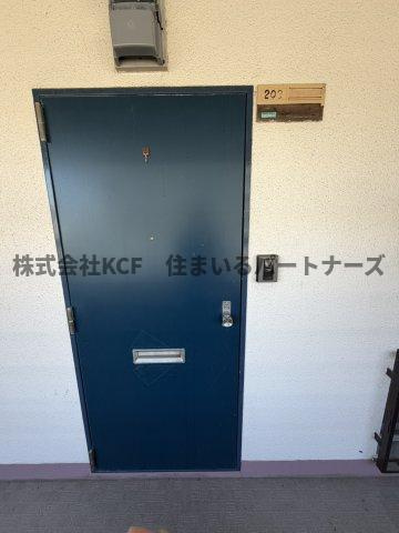翠水マンションの玄関