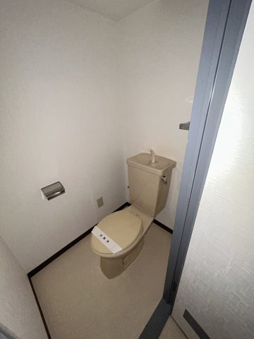 マンションタワーサイドのトイレ