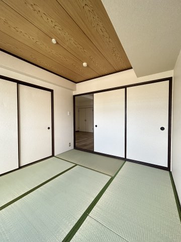 マンションタワーサイドの和室