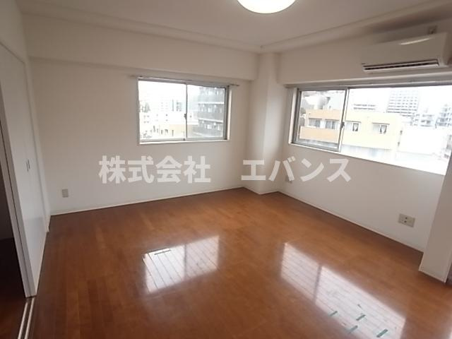 【居間・リビング】 | リエス千葉新宿 | おしゃれな居間です