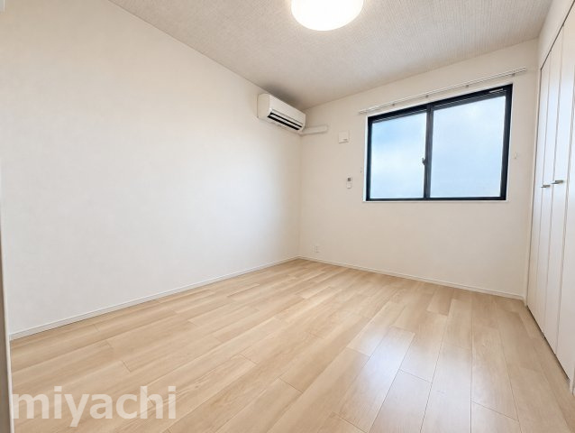 FLAT　Y　Vの洋室