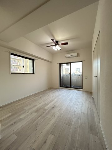 大阪市浪速区浪速西１丁目の賃貸マンションの居間・リビング