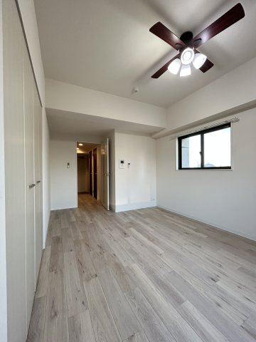 大阪市浪速区浪速西１丁目の賃貸マンションの居間・リビング